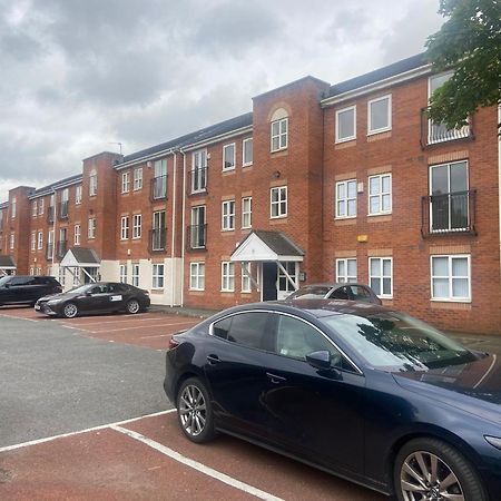 Lovely 2 Dbl Bed Apartment Near Heaton Park And North Manchester Hospital With Parking Εξωτερικό φωτογραφία
