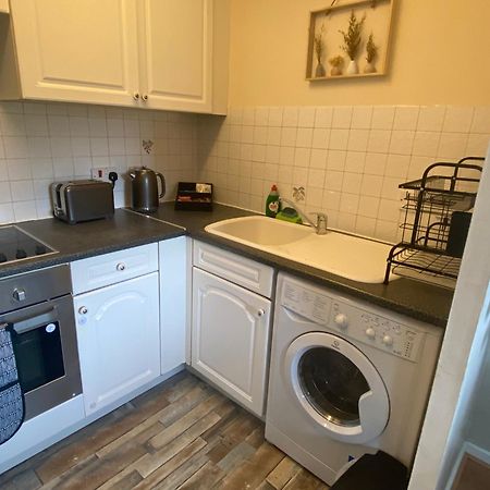 Lovely 2 Dbl Bed Apartment Near Heaton Park And North Manchester Hospital With Parking Εξωτερικό φωτογραφία