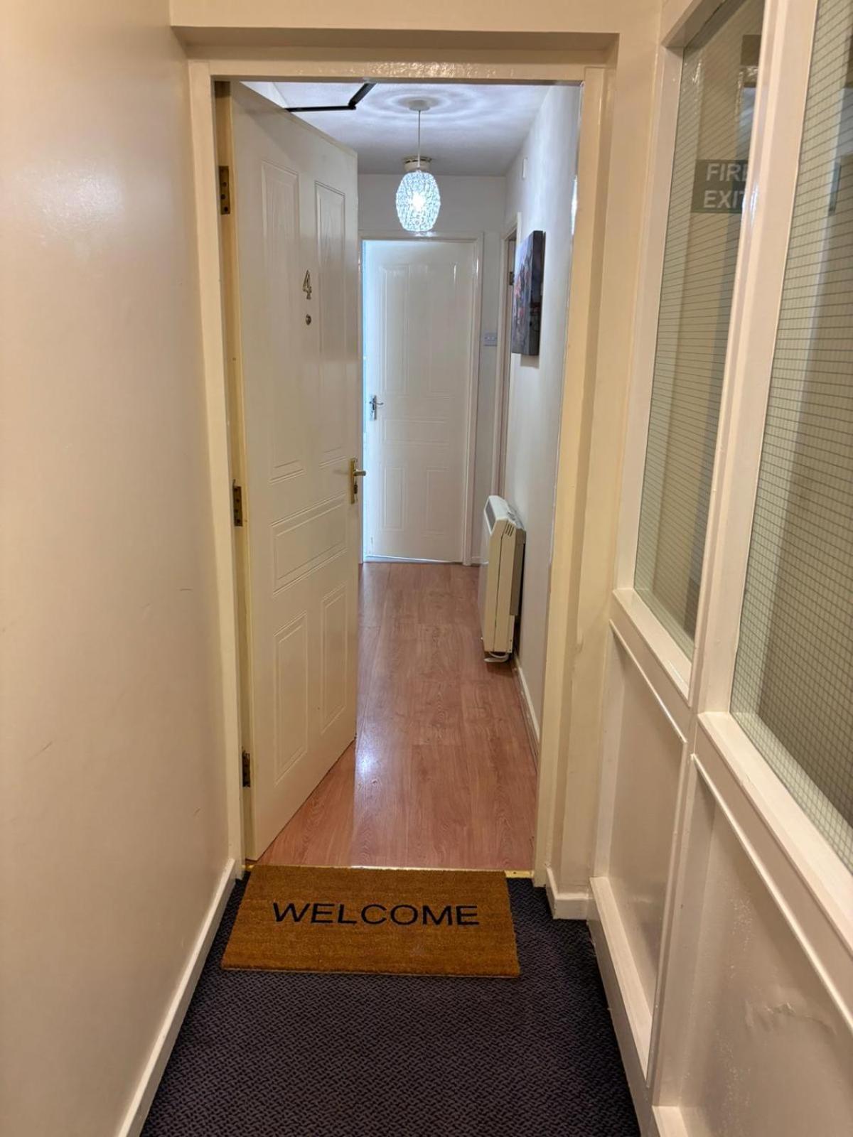 Lovely 2 Dbl Bed Apartment Near Heaton Park And North Manchester Hospital With Parking Εξωτερικό φωτογραφία